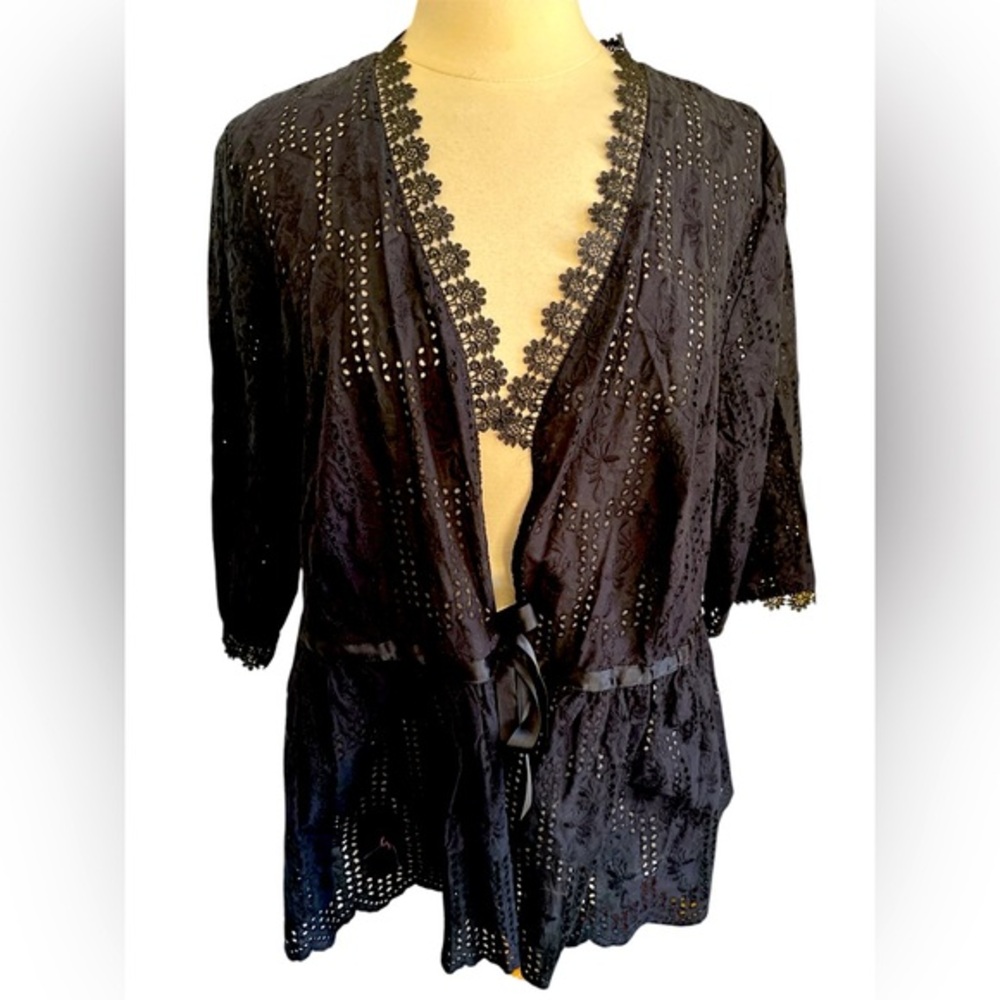 Project/D Black Blouse w/embroidered design,ribbon tie waist & lace trim Size 18